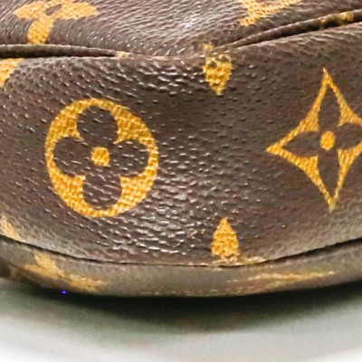 Louis Vuitton Pochette Accessoire