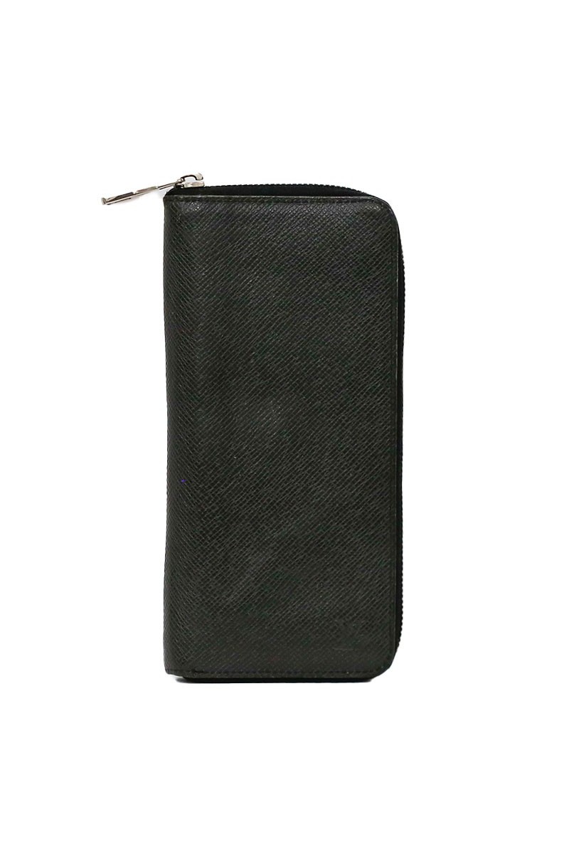 Louis Vuitton - Vertical Taiga Wallet