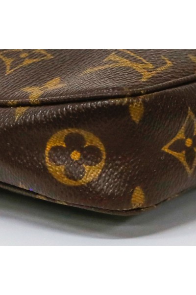 Louis Vuitton Pochette Accessoire